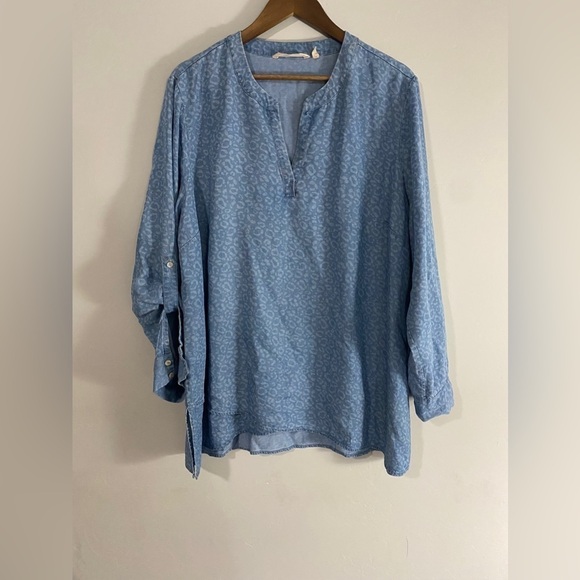 Soft Surroundings Tops - Soft surroundings - Leopard print chambray Blouse